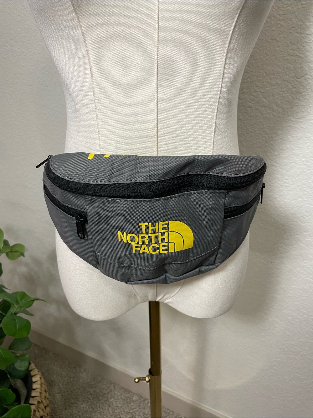The North Face Gray & Yellow Waist Pack Belt Bag Fanny Pack Unisex